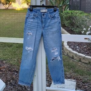 Abercrombie high-rise "Girlfriend" jeans size 0 Regular